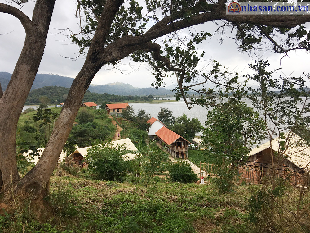 Toàn cảnh Lak Tented Camp
