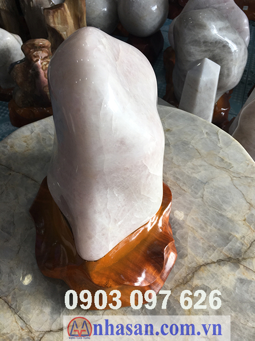 Trụ đá thạch anh trắng hồng-T43