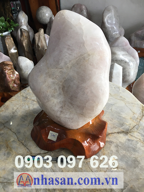 Trụ đá thạch anh trắng hồng-T44.3