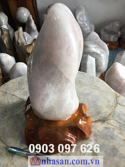 Trụ đá thạch anh trắng hồng-T44.4