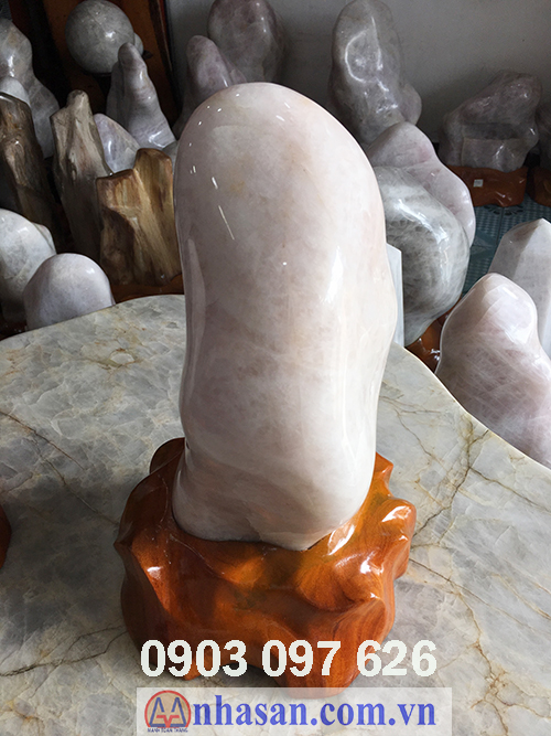 Trụ đá thạch anh trắng hồng-T45.2