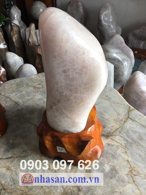 Trụ đá thạch anh trắng hồng-T45