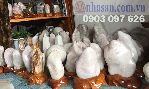 Feng shui quartz stone pillars