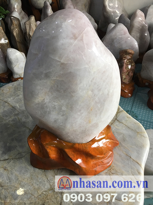 Trụ đá thạch anh trắng hồng - T36.1