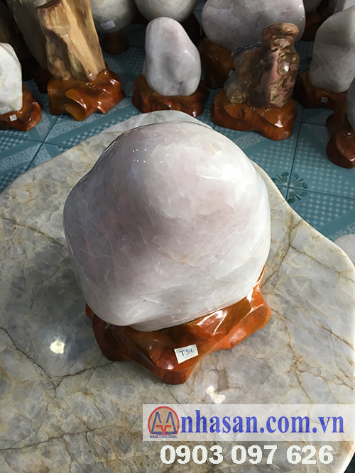 Trụ đá thạch anh trắng hồng - T36.3