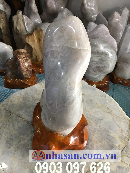 Pink-white quartz stone pillar-T40.3