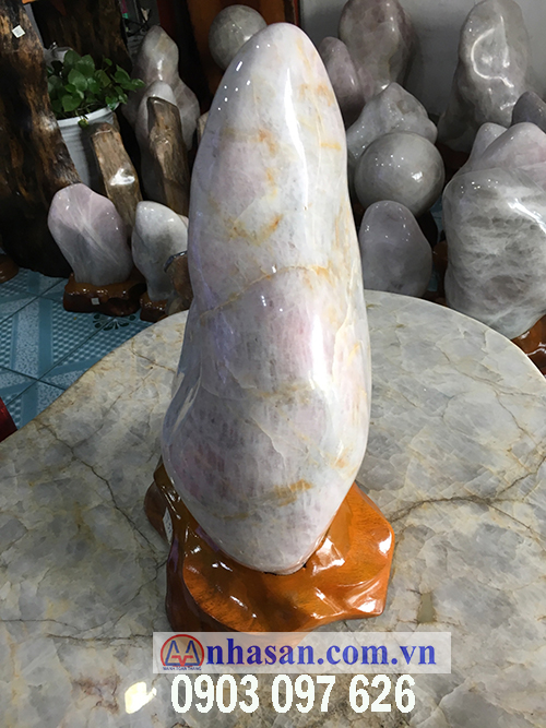Pink-white quartz stone pillar-T37.1