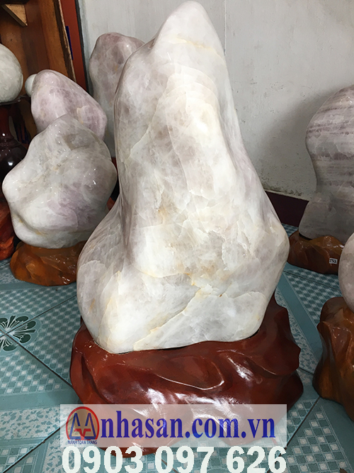 Pink-white quartz stone pillar-T56.2