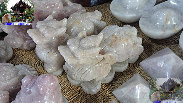 Lựa chọn đá phong thủy tự nhiên để phát huy năng lượng đá Lựa chọn đá phong thủy tự nhiên để phát huy năng lượng đá