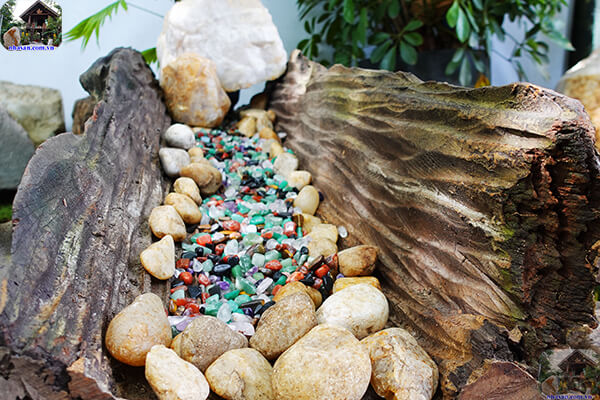 Đá ngũ sắc giúp tăng năng lượng sinh khí Đá ngũ sắc giúp tăng năng lượng sinh khí