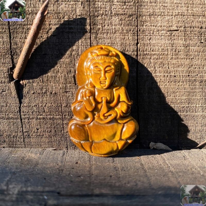 Không quan hệ vợ chồng trong khi đeo mặt Phật Quan Âm Không quan hệ vợ chồng trong khi đeo mặt Phật Quan Âm