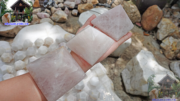 Kích thước nhỏ gọn phù hợp mọi không gian ô tô Kích thước nhỏ gọn phù hợp mọi không gian ô tô