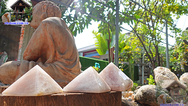 Pháp khí giúp chuyển hóa và lọc năng lượng Pháp khí giúp chuyển hóa và lọc năng lượng