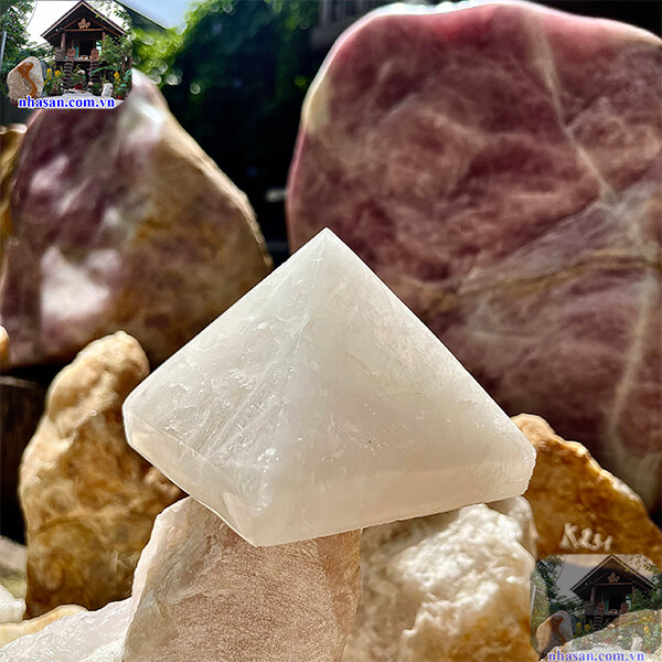 Màu sắc đá tự nhiên, vân đá rõ ràng Màu sắc đá tự nhiên, vân đá rõ ràng