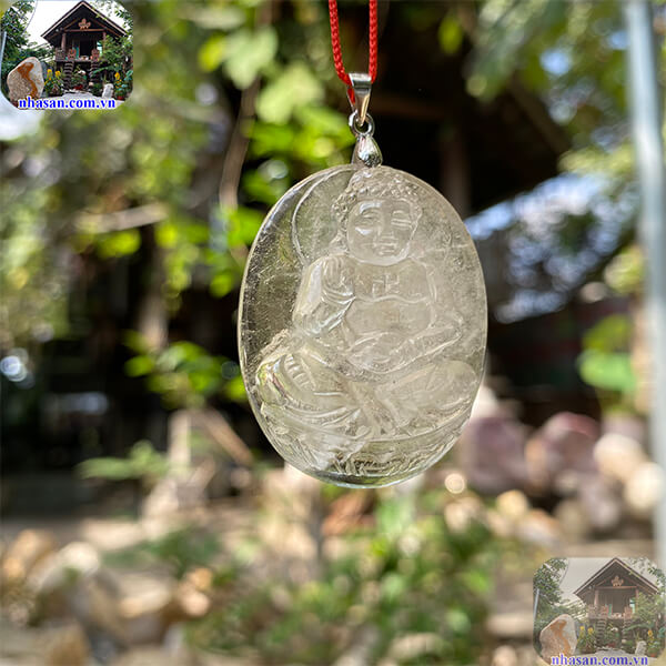 Là loại đá quý có độ cứng cao chỉ xếp sau kim cương Là loại đá quý có độ cứng cao chỉ xếp sau kim cương