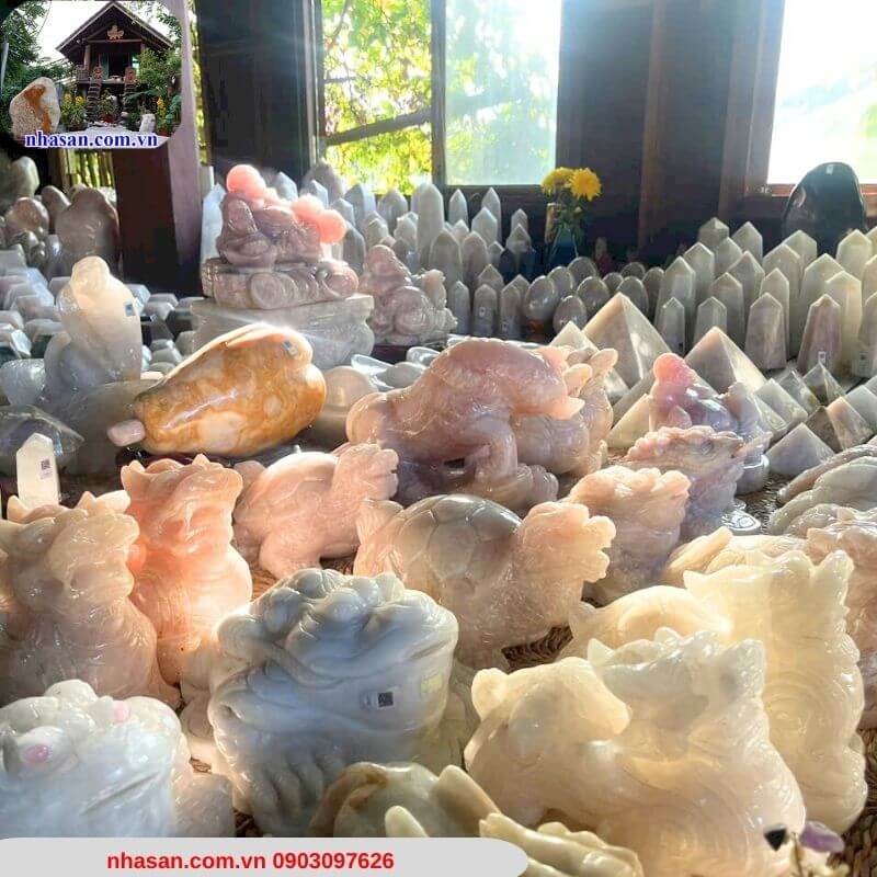 Linh vật đá thạch anh là vật phẩm chứa năng lượng cao  Linh vật đá thạch anh là vật phẩm chứa năng lượng cao