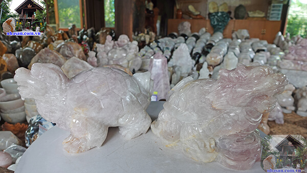 Long Quy đá thạch anh hồng tự nhiên Long Quy đá thạch anh hồng tự nhiên