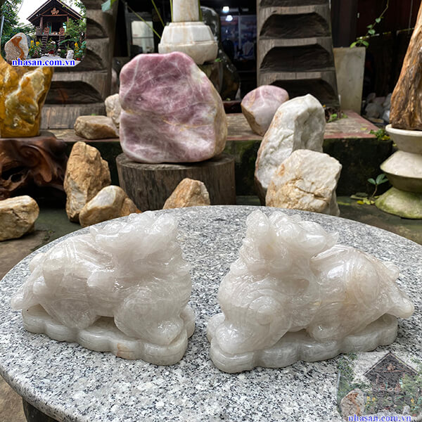 Tỳ Hưu đá thạch anh trắng phong thủy Tỳ Hưu đá thạch anh trắng phong thủy