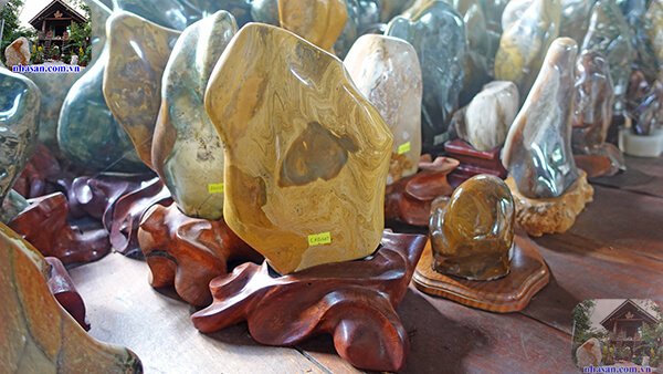 Trụ đá canxedon vàng tự nhiên Trụ đá canxedon vàng tự nhiên