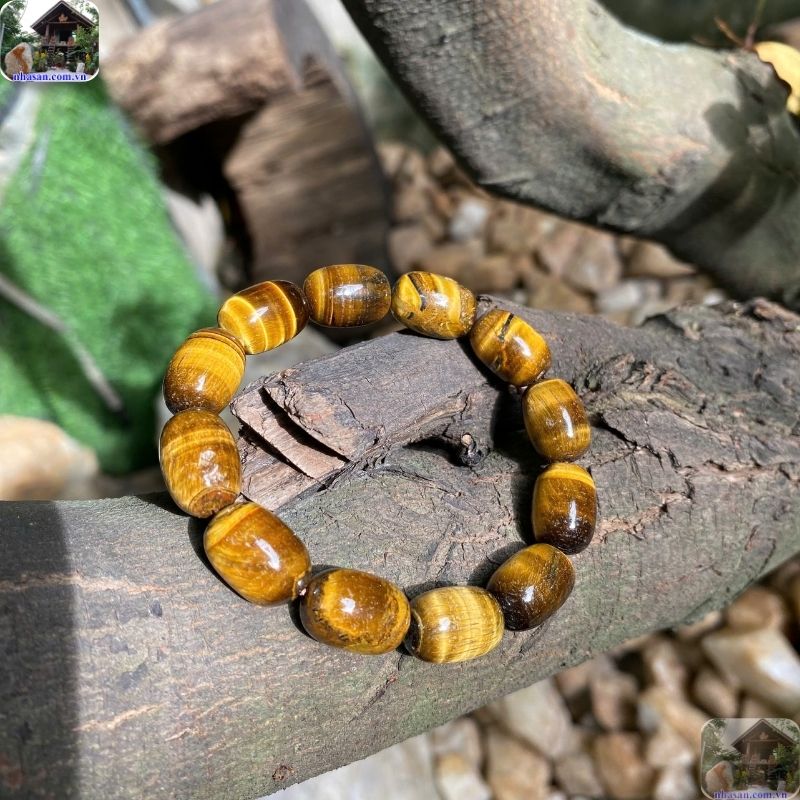 Lu thống mắt hổ có hình dáng tròn trịa, không có góc cạnh của lu thống đại diện cho sự viên mãn Lu thống mắt hổ có hình dáng tròn trịa, không có góc cạnh của lu thống đại diện cho sự viên mãn