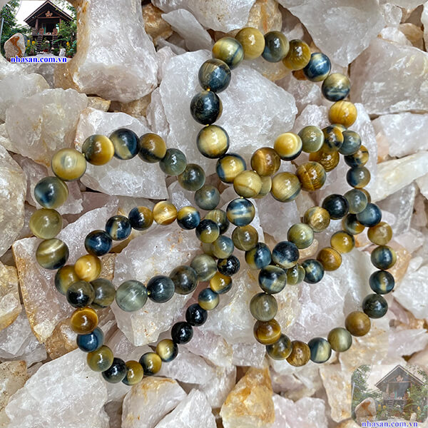 Lưu ý khi đeo đá mắt hổ tự nhiên để tận hưởng tối đa tác dụng Lưu ý khi đeo đá mắt hổ tự nhiên để tận hưởng tối đa tác dụng