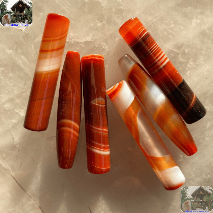 Từ xưa, mã não đỏ được xem là lá bùa đem lại sự may mắn Từ xưa, mã não đỏ được xem là lá bùa đem lại sự may mắn