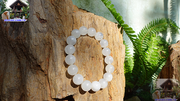 Mã não trắng hợp mệnh gì trong ngũ hành? Mã não trắng hợp mệnh gì trong ngũ hành?