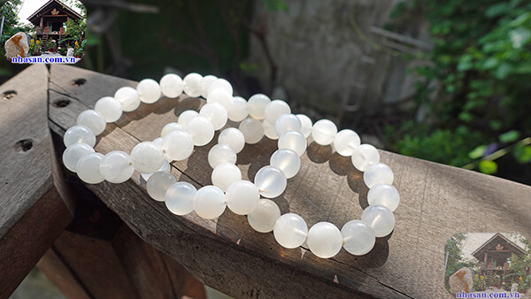 Vòng tay đá mã não trắng tự nhiên Vòng tay đá mã não trắng tự nhiên