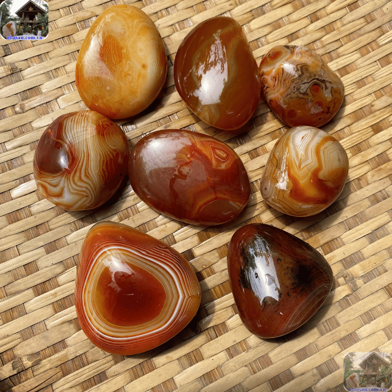 Bạn băn khoăn mã não tự nhiên có màu gì và làm sao phân biệt với hàng nhuộm?  Bạn băn khoăn mã não tự nhiên có màu gì và làm sao phân biệt với hàng nhuộm?