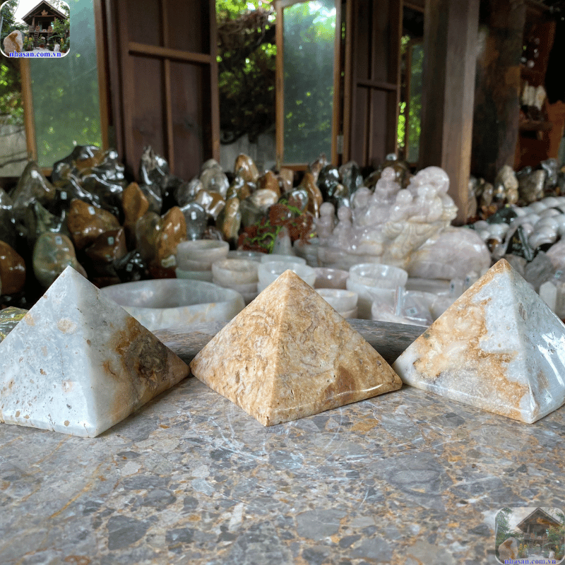 Mã Não tự nhiên có một bảng màu vô cùng đa dạng Mã Não tự nhiên có một bảng màu vô cùng đa dạng