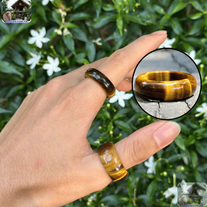 Đeo nhẫn đá mắt hổ giúp thu hút sự may mắn Đeo nhẫn đá mắt hổ giúp thu hút sự may mắn