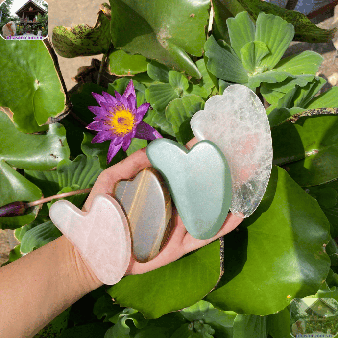 Massage mặt bằng đá thạch anh và các phương pháp khác có gì khác biệt Massage mặt bằng đá thạch anh và các phương pháp khác có gì khác biệt