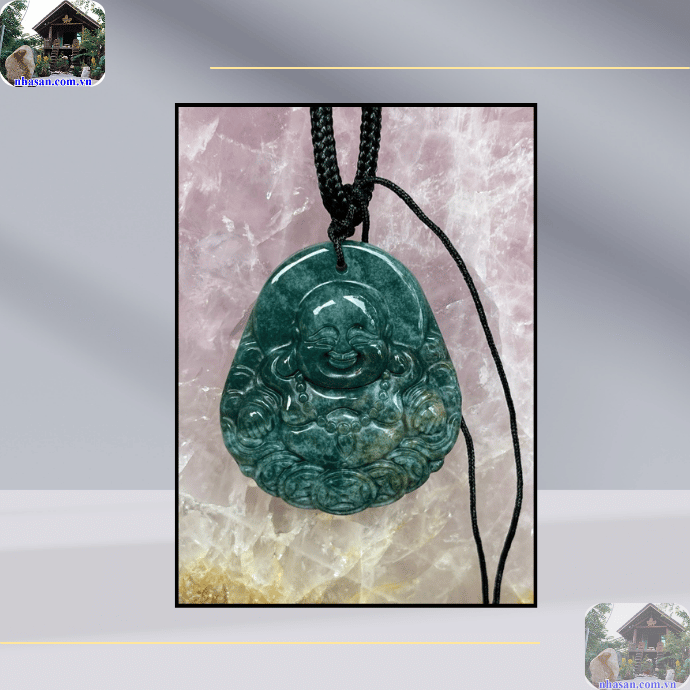 Đeo mặt dây chuyền thường xuyên giúp thu hút năng lượng tích cực Đeo mặt dây chuyền thường xuyên giúp thu hút năng lượng tích cực