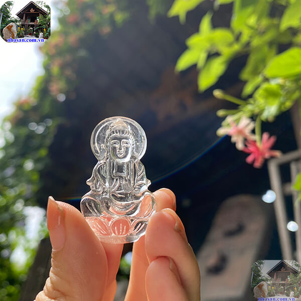 Thạch anh trắng được tuyển chọn kỹ lưỡng Thạch anh trắng được tuyển chọn kỹ lưỡng