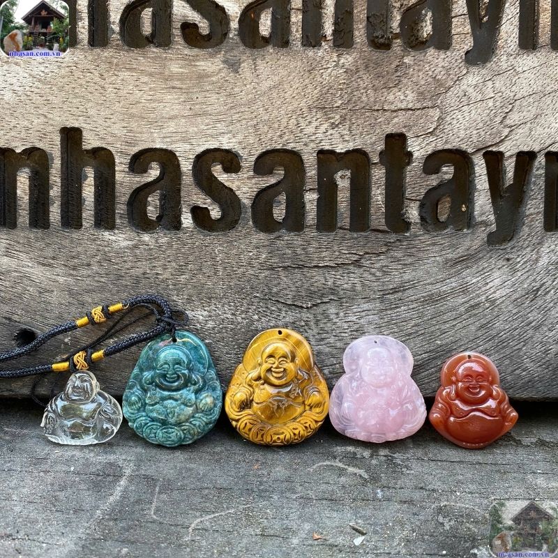 Lựa chọn vật phẩm mặt Phật Di Lặc với màu sắc hợp mệnh giúp mang đến những điều tích cực Lựa chọn vật phẩm mặt Phật Di Lặc với màu sắc hợp mệnh giúp mang đến những điều tích cực