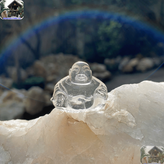 Việc đeo mặt Phật Di Lặc cũng được cho là có thể hỗ trợ sức khỏe Việc đeo mặt Phật Di Lặc cũng được cho là có thể hỗ trợ sức khỏe