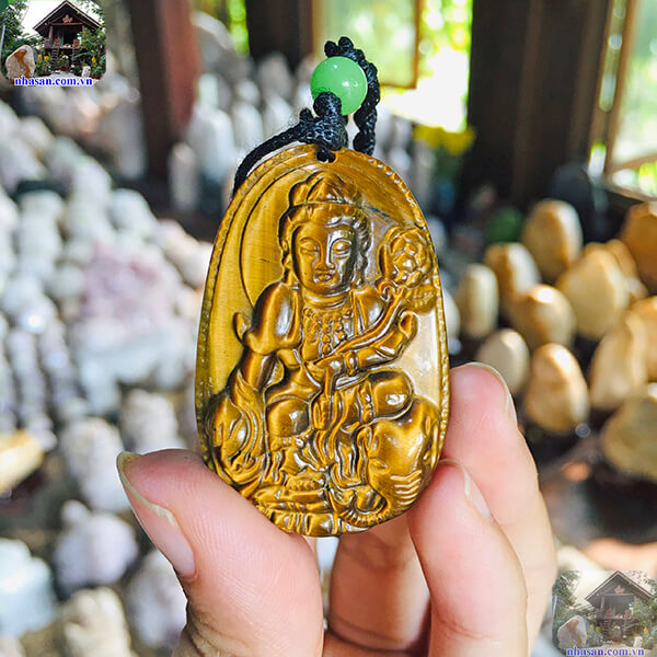 Mặt Phật Phổ Hiền Bồ Tát đá mắt hổ vàng nâu (20g) cho người tuổi Thìn Mặt Phật Phổ Hiền Bồ Tát đá mắt hổ vàng nâu (20g) cho người tuổi Thìn