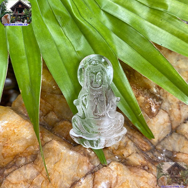 Đeo mặt Phật giúp thanh tẩy những năng lượng tiêu cực Đeo mặt Phật giúp thanh tẩy những năng lượng tiêu cực