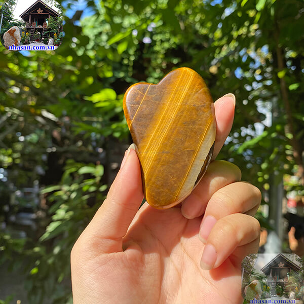 Miếng massage được làm từ đá mắt hổ tự nhiên Miếng massage được làm từ đá mắt hổ tự nhiên