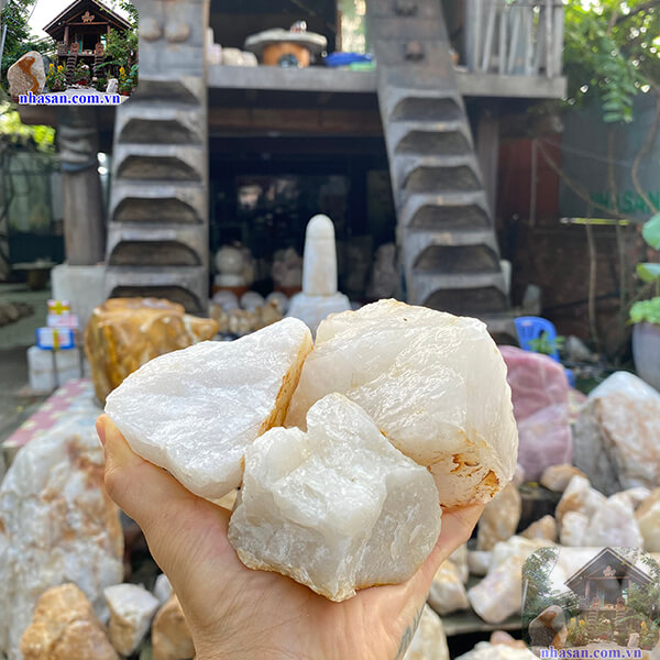 Đá thạch anh vụn có nhiều lợi ích trong phong thủy Đá thạch anh vụn có nhiều lợi ích trong phong thủy