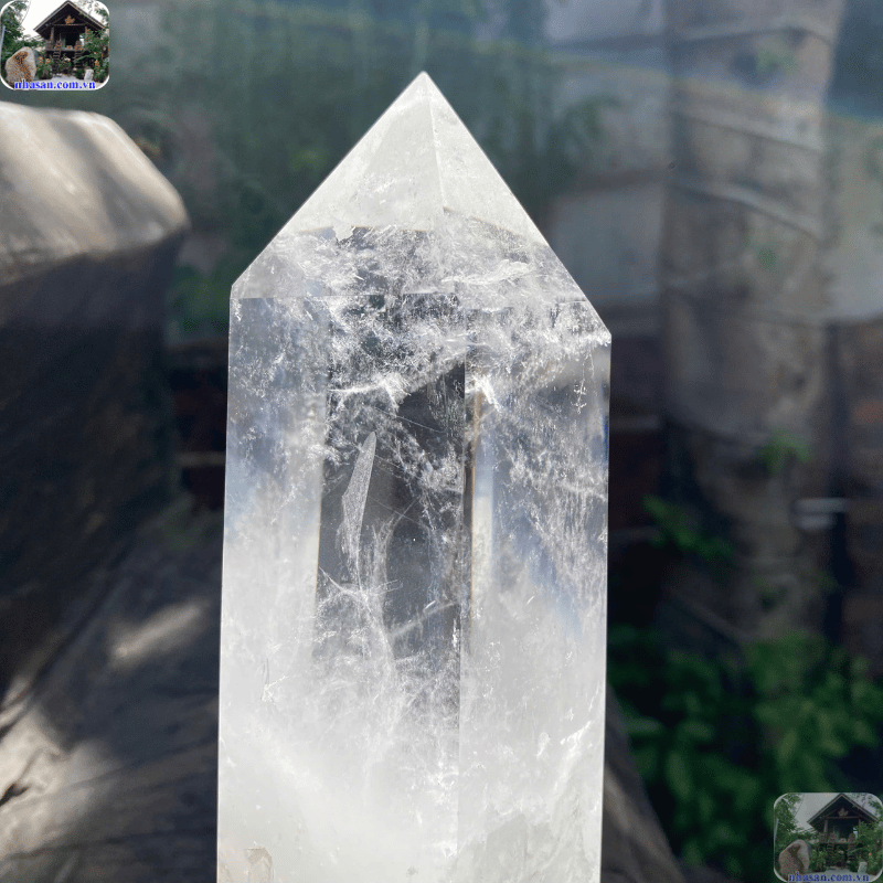 Tinh thể thạch anh được mệnh danh là 'bộ máy năng lượng' của giới đá phong thủy Tinh thể thạch anh được mệnh danh là 'bộ máy năng lượng' của giới đá phong thủy