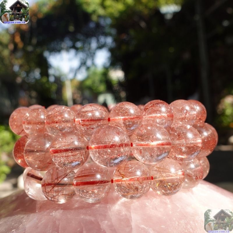 Đá thạch anh tự nhiên hiếm khi hoàn hảo 100% không tì vết Đá thạch anh tự nhiên hiếm khi hoàn hảo 100% không tì vết