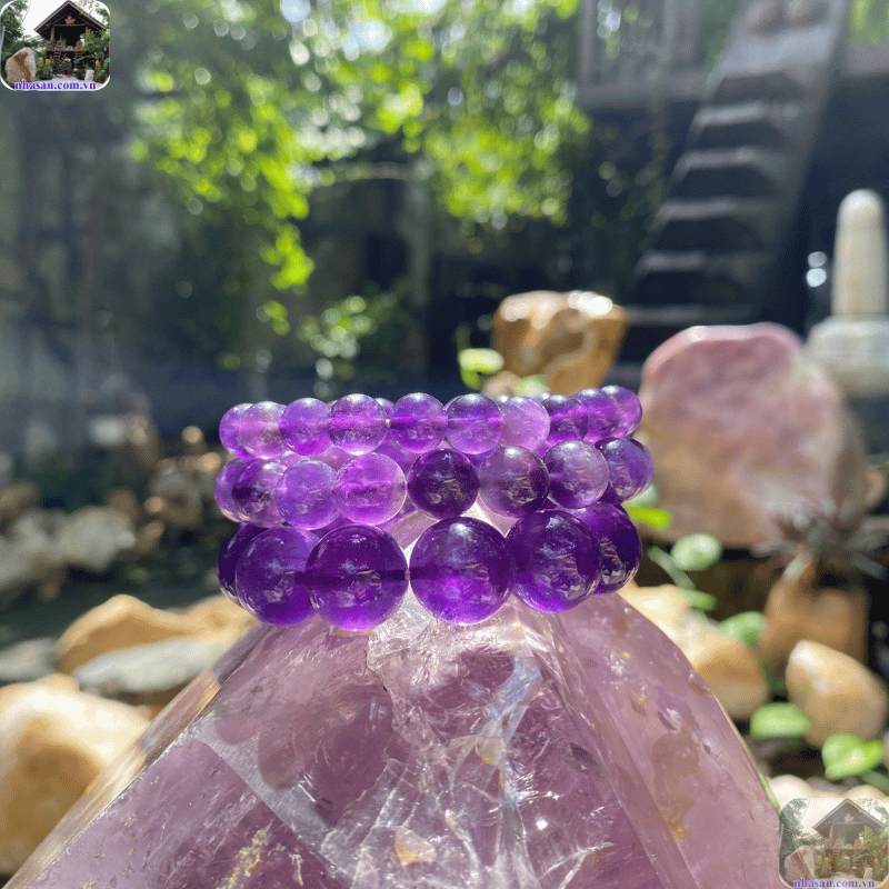 Nếu bạn đeo các loại đá mang tính quyền lực và lãnh đạo như thạch anh tím Nếu bạn đeo các loại đá mang tính quyền lực và lãnh đạo như thạch anh tím