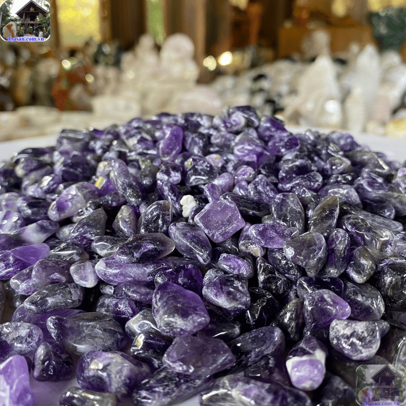 Năng lượng của thạch anh tím được lý giải thông qua cấu trúc mạng tinh thể hoàn hảo và ổn định Năng lượng của thạch anh tím được lý giải thông qua cấu trúc mạng tinh thể hoàn hảo và ổn định