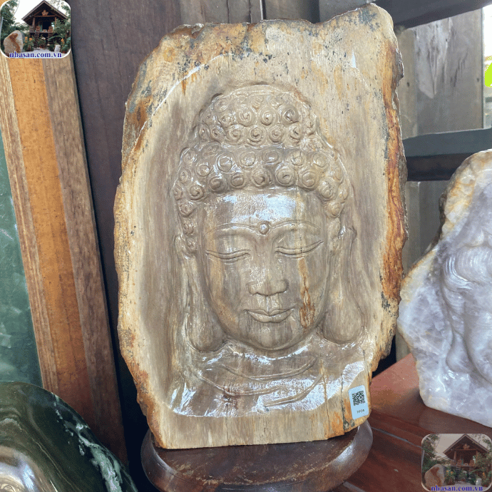 Tránh đặt tượng Phật ở những nơi ô uế, ẩm thấp Tránh đặt tượng Phật ở những nơi ô uế, ẩm thấp