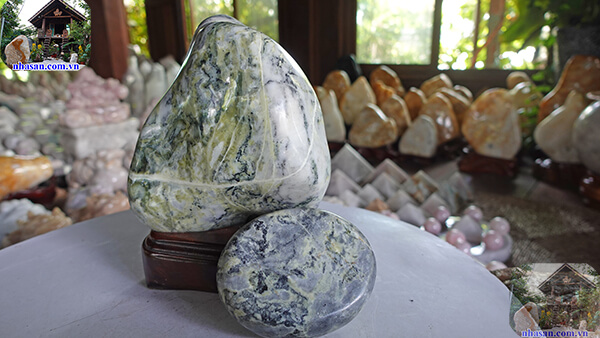 Đá cẩm thạch được chế tác thành vật phẩm phong thủy Đá cẩm thạch được chế tác thành vật phẩm phong thủy