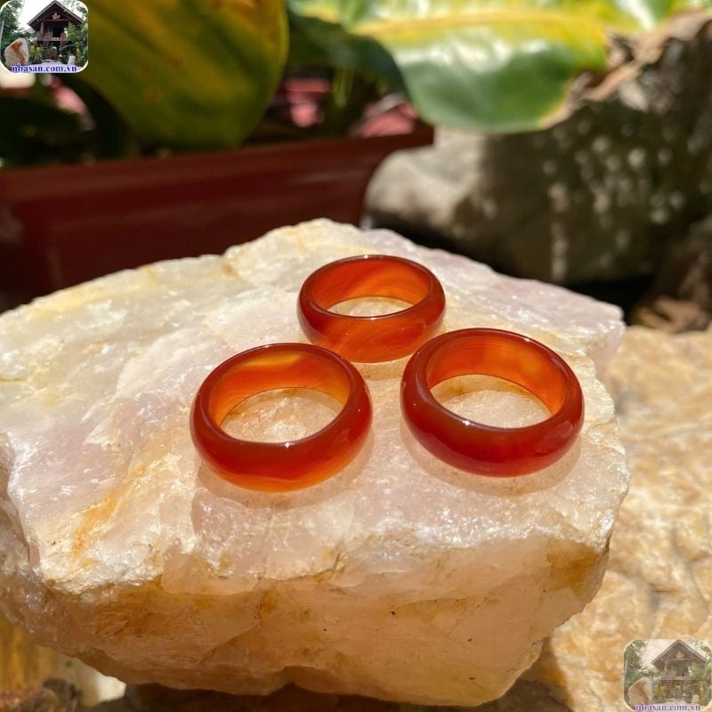 Đá mã não từ lâu đã được xem là biểu tượng của sự thịnh vượng, sức khỏe và trường thọ Đá mã não từ lâu đã được xem là biểu tượng của sự thịnh vượng, sức khỏe và trường thọ