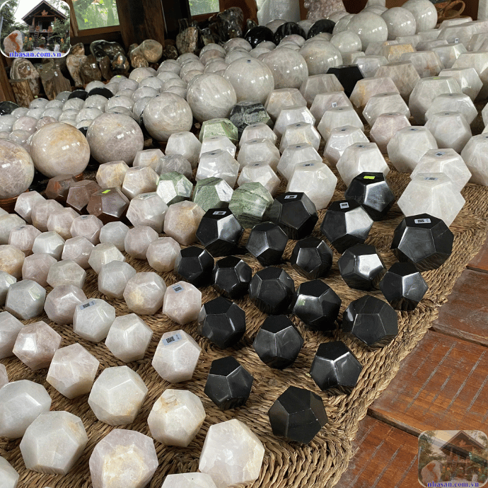 Vật phẩm phong thủy được khai quang, trì chú sẽ mang năng lượng dương khí mạnh mẽ hơn Vật phẩm phong thủy được khai quang, trì chú sẽ mang năng lượng dương khí mạnh mẽ hơn