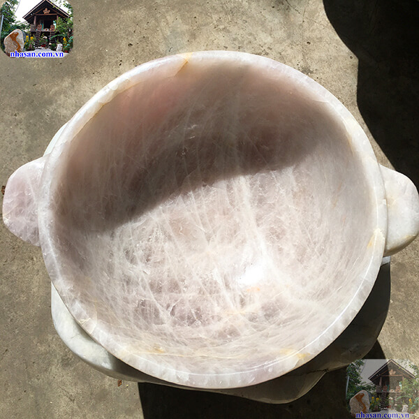 Nồi đá thạch anh còn giúp thanh tẩy uế khí hiệu quả Nồi đá thạch anh còn giúp thanh tẩy uế khí hiệu quả