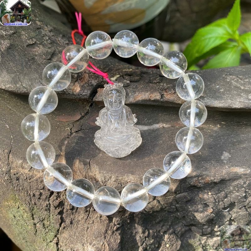 Đeo mặt Phật mang lại nhiều ý nghĩa về sức khỏe, tâm linh cho nữ giới Đeo mặt Phật mang lại nhiều ý nghĩa về sức khỏe, tâm linh cho nữ giới